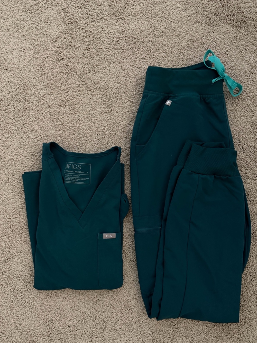 Figs scrubs
